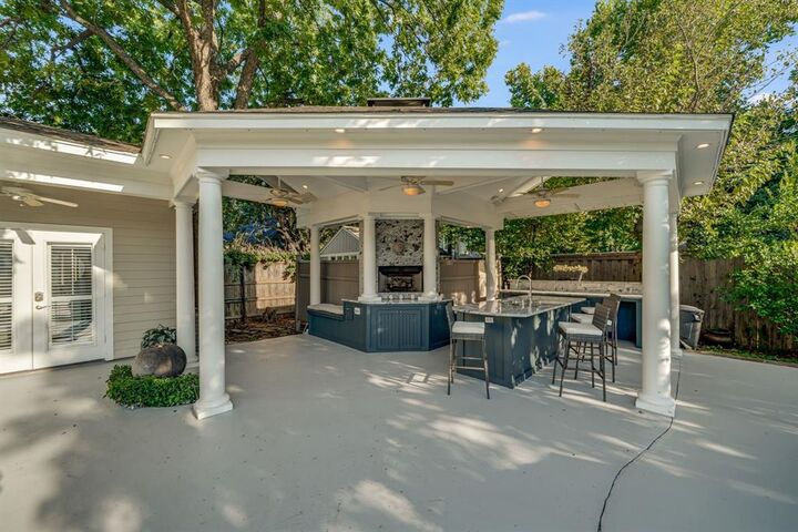 Property Photo: 4230 Valley Ridge Road TX 75220