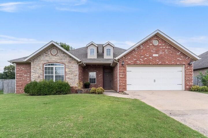 5000 SW Golden Eagle Avenue  Bentonville AR 72713 photo