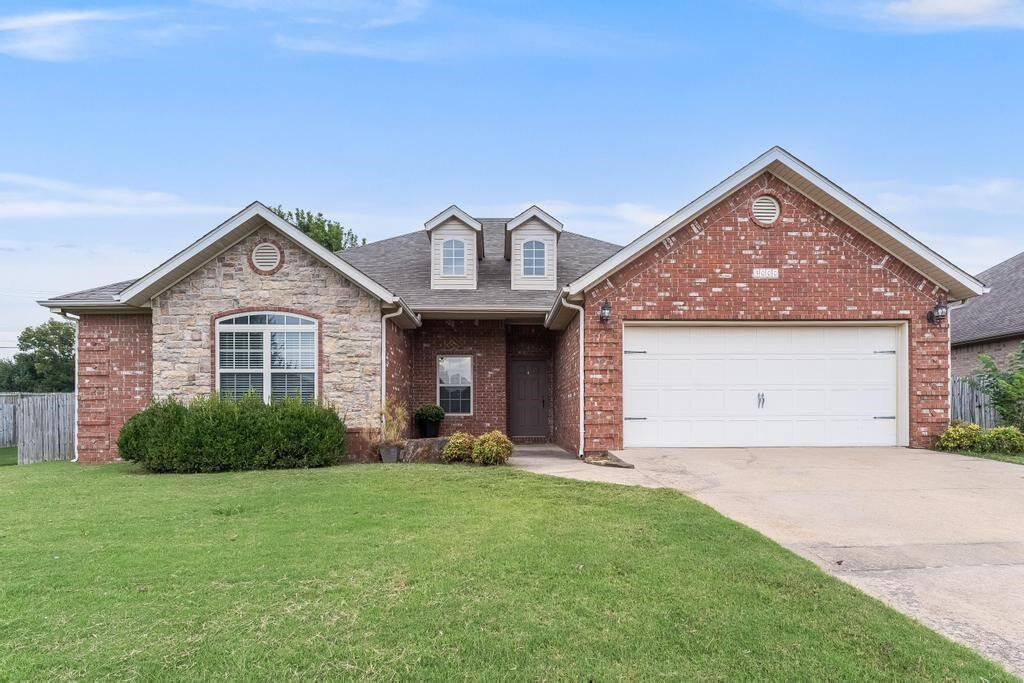 Property Photo: 5000 SW Golden Eagle Avenue AR 72713