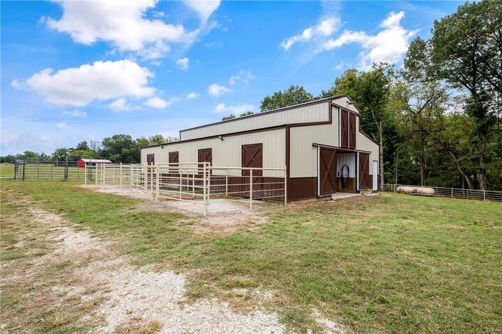 Property Photo: 16620 Patterson Road AR 72751
