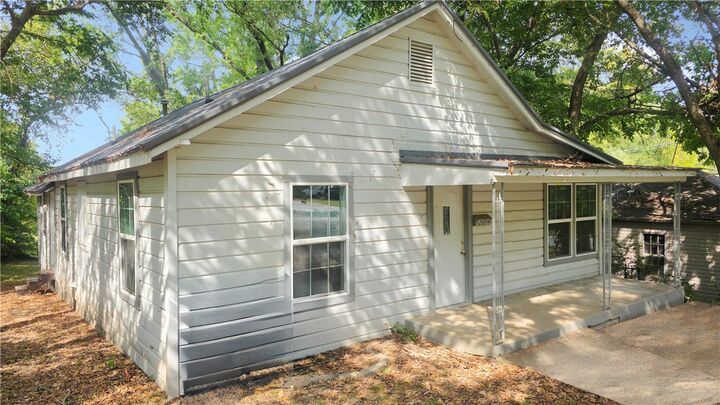 Property Photo: 1219 Stephenson Avenue AR 72601