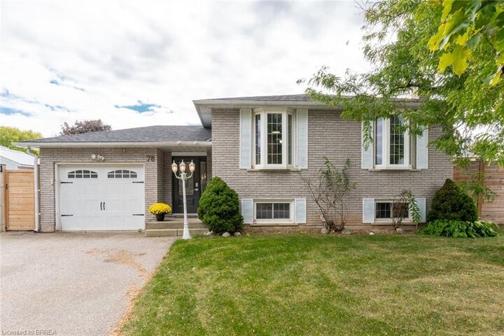 Photo de la propriété: 76 Enfield Crescent ON N3P 1B2