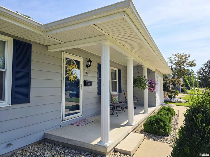 Property Photo:  1782 Frazier Avenue  IL 62801 