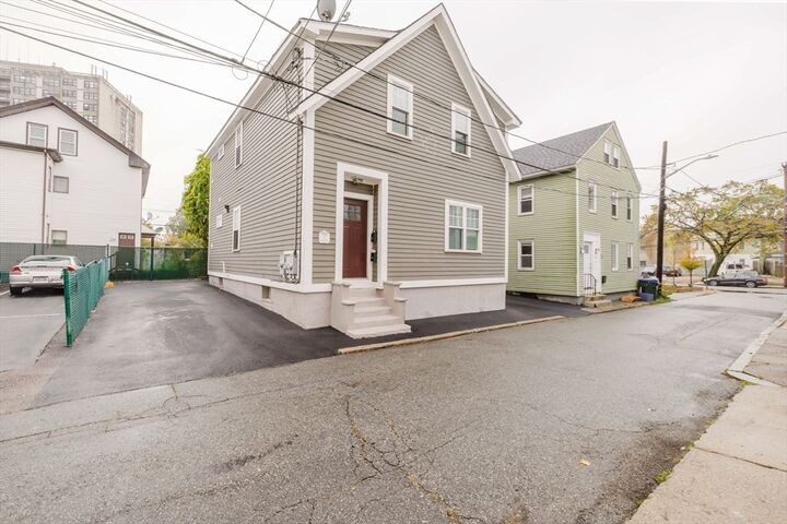 Property Photo:  7 Pequot St  RI 02903 