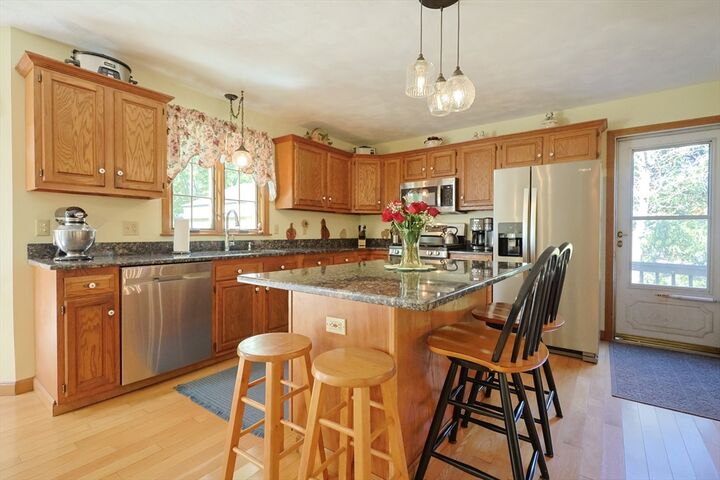 Property Photo:  10 Autumn Ln  MA 01504 