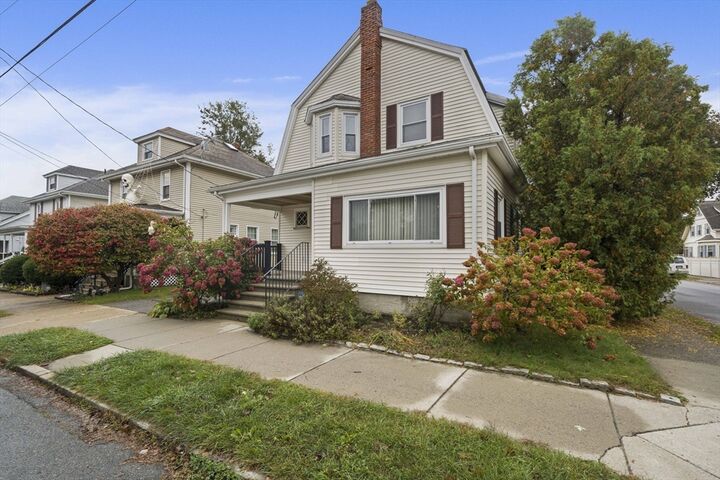 Property Photo:  52 E Park Ave  MA 01902 