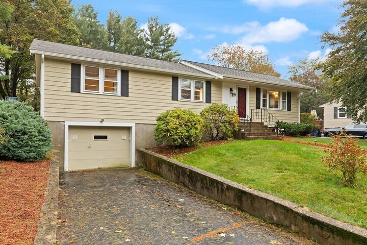 Property Photo: 33 Longmeadow Ln MA 02067