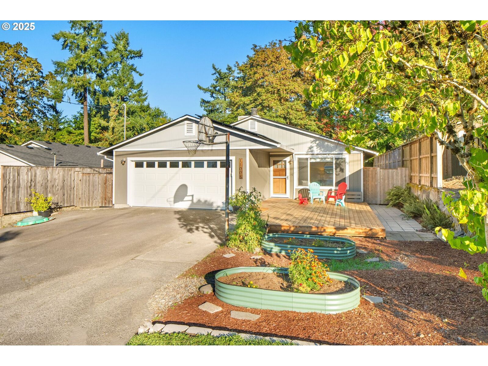 Property Photo:  11008 SW 63rd Ave  OR 97219