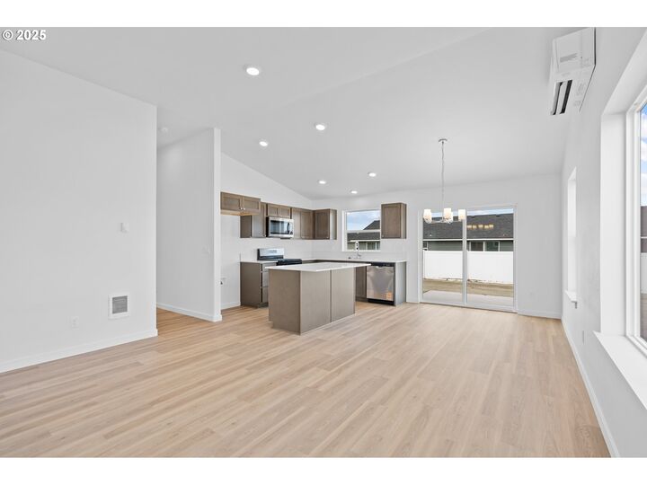 Property Photo: 144 SW Eagle Dr OR 97818