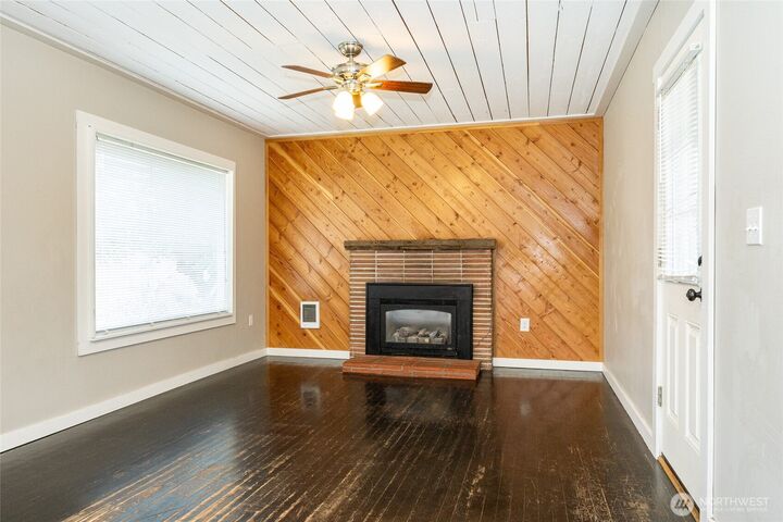 Property Photo:  130 SW 2nd Street  WA 98532