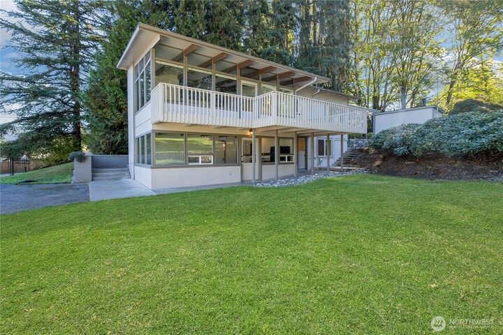 Property Photo:  8726  Fruitland Avenue E  WA 98371