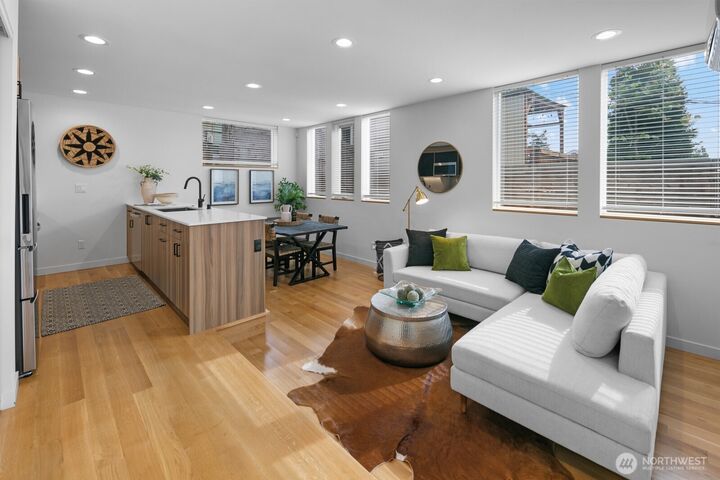 Property Photo:  2214  13th Avenue S B  WA 98144