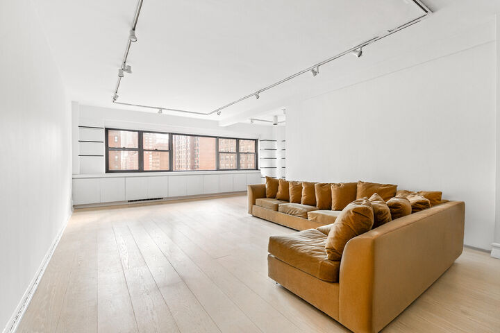 Property Photo: 165 E 72nd Street 11C NY 10021