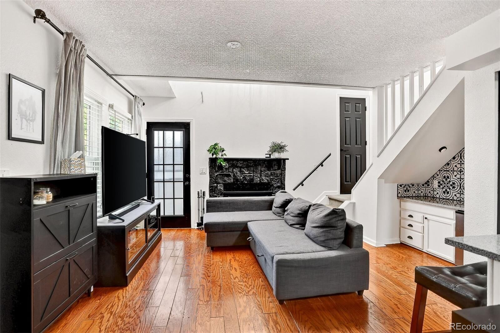 Property Photo: 962 S Dearborn Way 12 CO 80012
