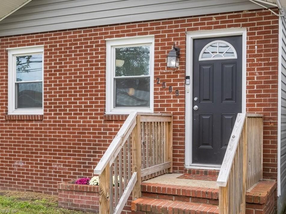 Property Photo:  2509 Roanoke Ave  VA 23607