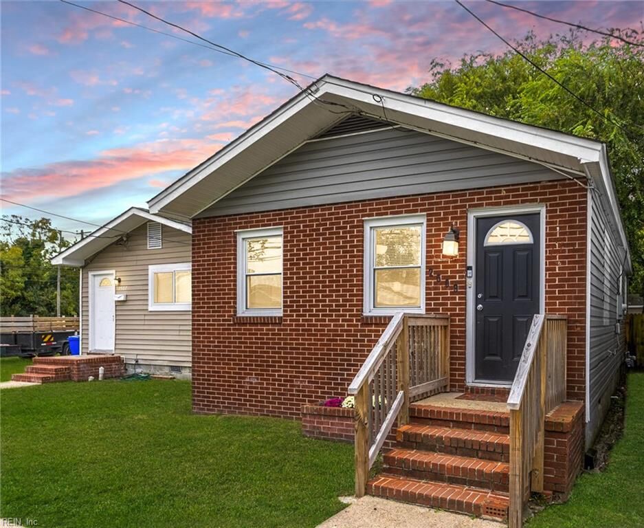 Property Photo:  2509 Roanoke Ave  VA 23607 