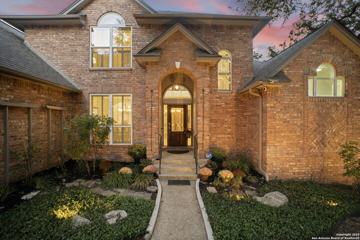 Property Photo: 16222 Robinwood Ln TX 78248