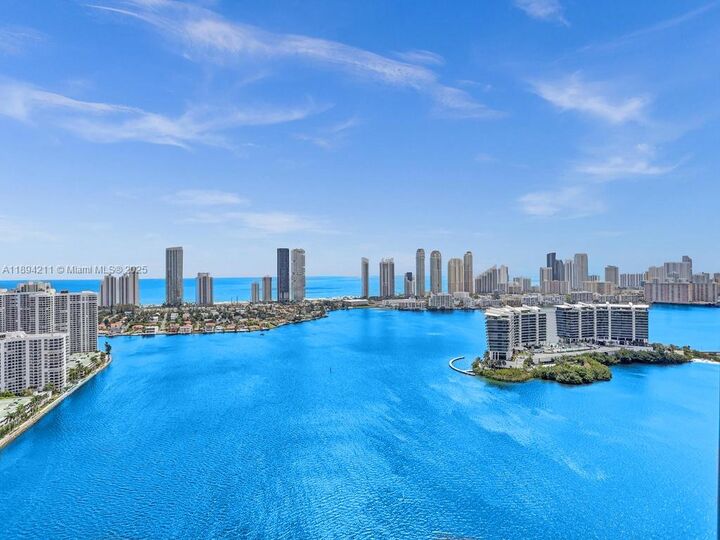 Property Photo: 3370 Hidden Bay Dr 2607 FL 33180