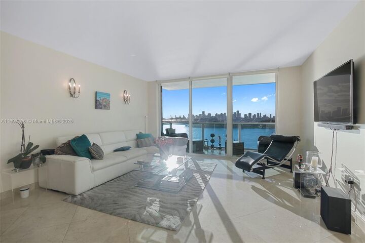 Property Photo: 650 West Ave 1407 FL 33139
