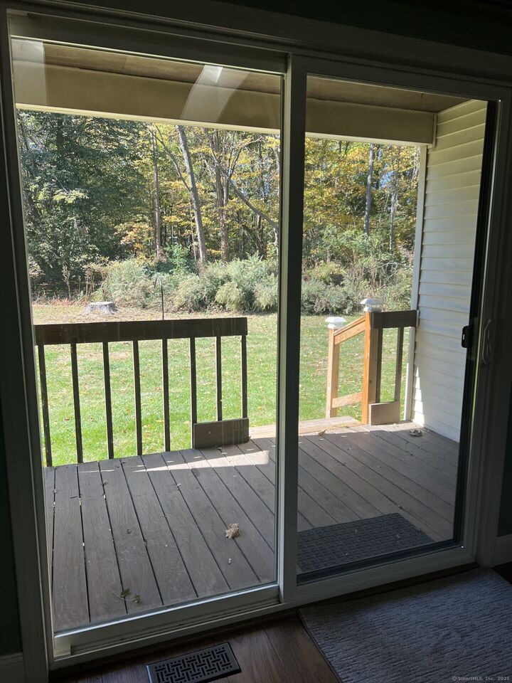 Property Photo: 34 Simsbury Landing 34 CT 06070