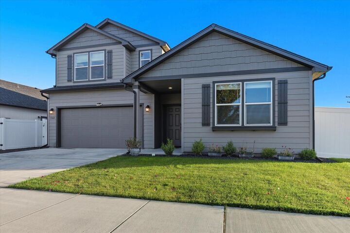 Property Photo: 1502 E B St WA 99006