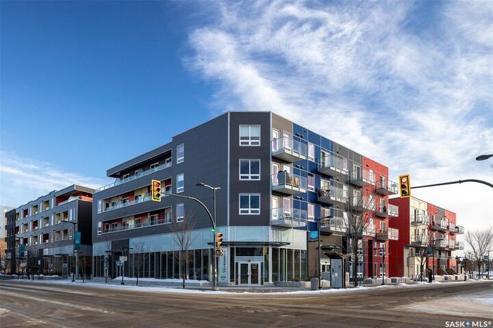 Property Photo: 404 C Avenue 323 SK S7M 5N7