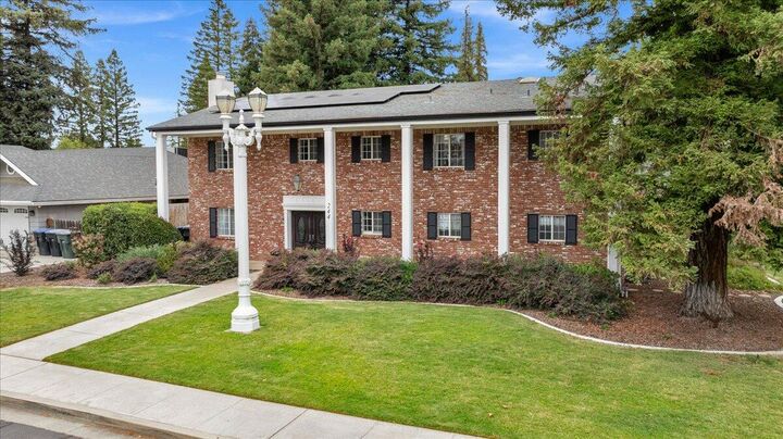 Property Photo: 244 E Dorothea Court CA 93277