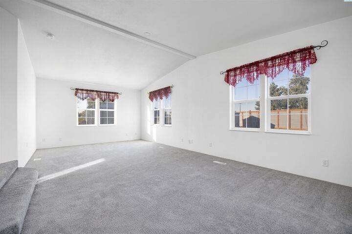 Property Photo: 10631 S 2058 Prse WA 99337