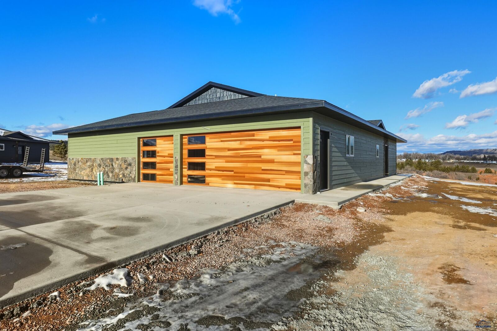 Property Photo: 221 Meadowlark Dr SD 57745