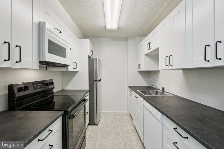 Property Photo: 1420 Locust Street 7O PA 19102
