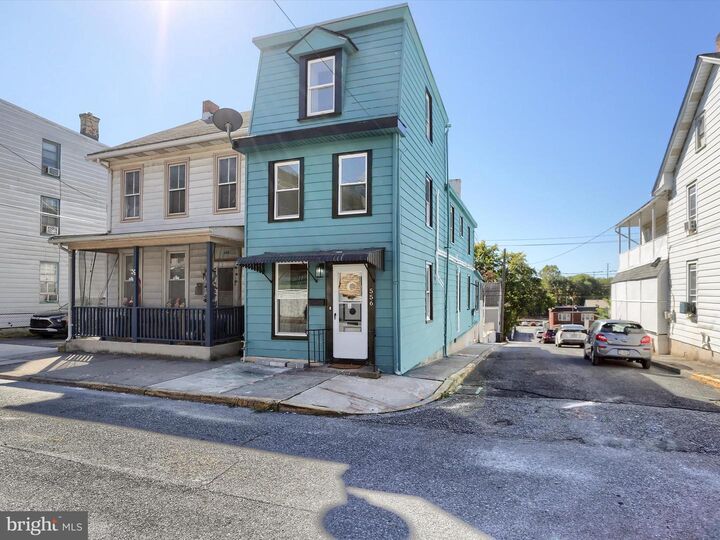 Property Photo: 556 N 2nd Street PA 17113