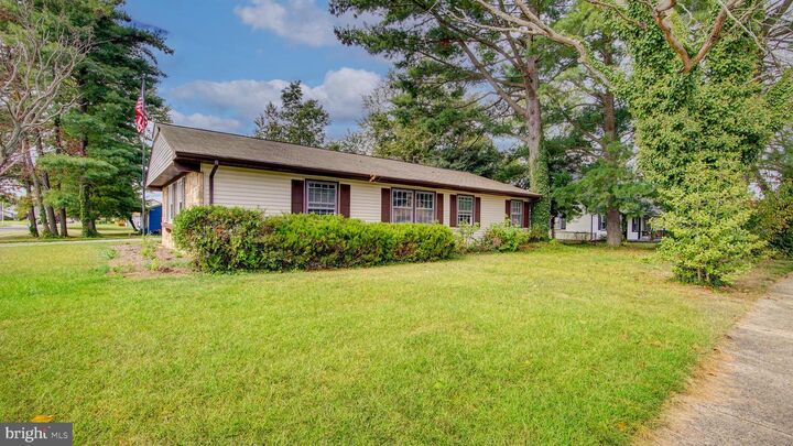 Property Photo: 81 Gardenbrook Lane NJ 08046