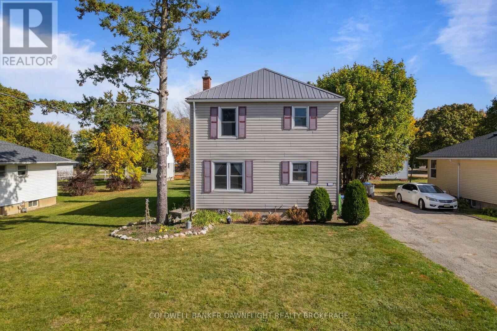 Property Photo:  106 Kensington Crescent  ON N0M 1Y0 