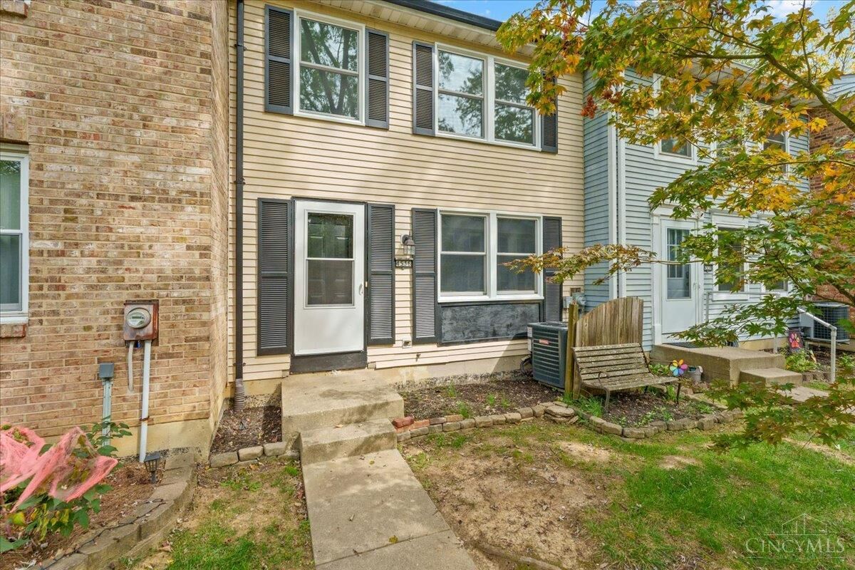 Property Photo: 4536 Tree View Court OH 45103
