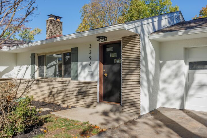 Property Photo: 3296 Leighton Road OH 43221