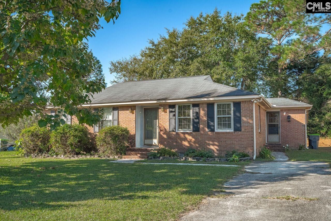 Property Photo: 604 Cedar Field SC 29170