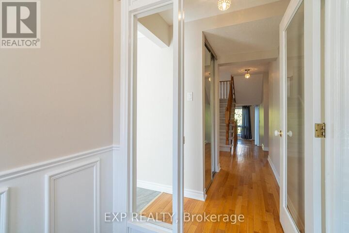 Property Photo: 32 Maple View Crescent ON K2G 5J6