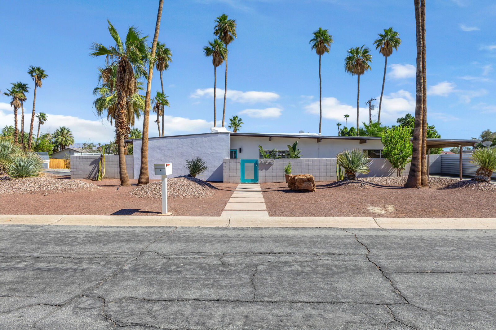 Property Photo: 2250 Acacia Road E CA 92262