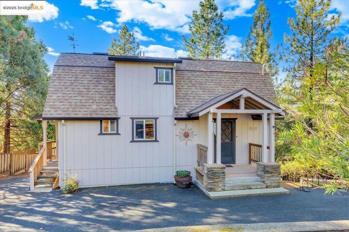 Property Photo:  18541 Wawona Dr.  CA 95321 