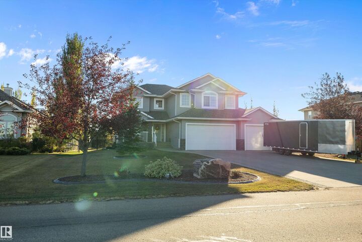 Property Photo: 231 Greenfield Way AB T8L 0B3