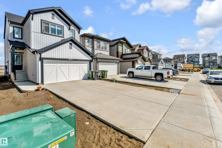 Property Photo:  4610 72 Avenue  AB T4X 3B1 