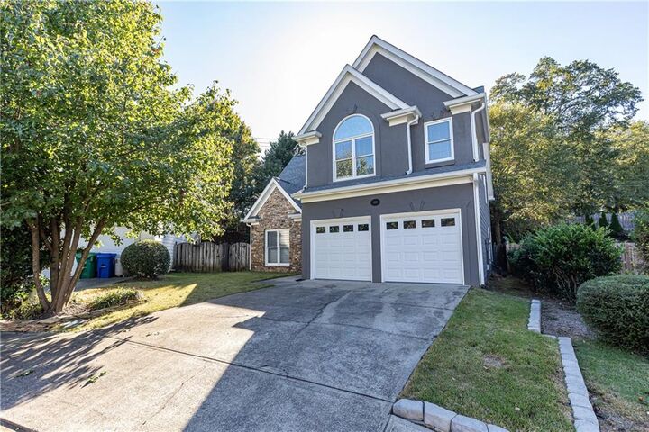 Property Photo: 1370 Brookhaven Village Circle NE GA 30319