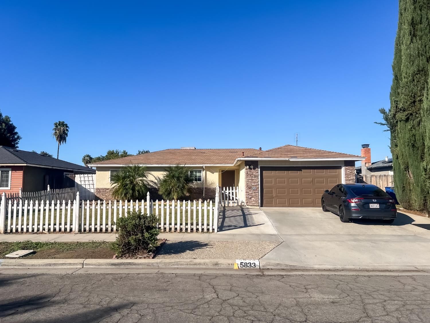 Property Photo:  5833 E Pontiac Way  CA 93727 