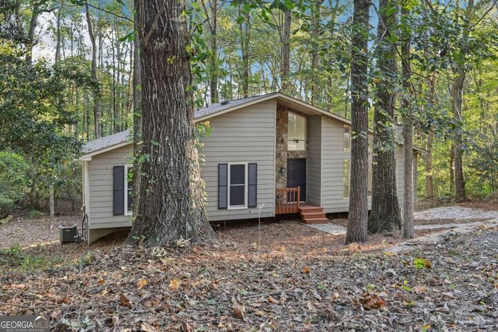 Property Photo: 225 Buckeye Lane GA 30214