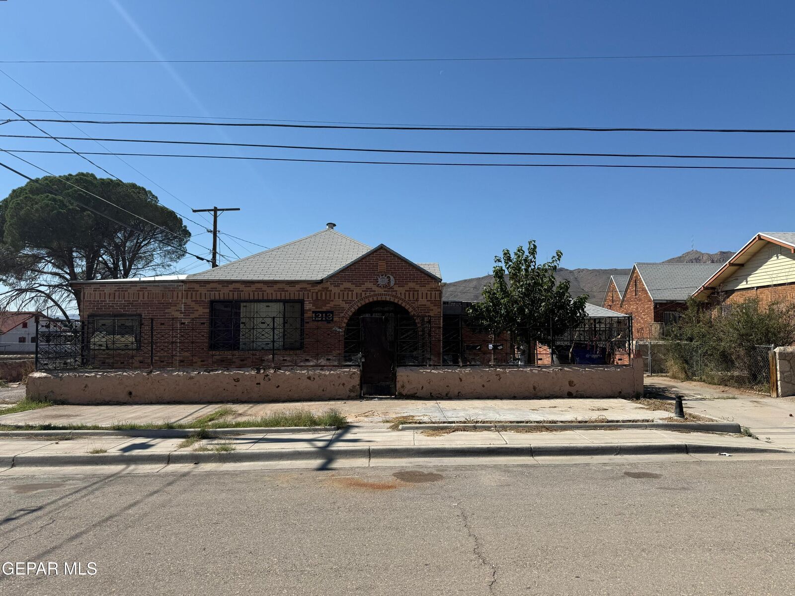 Property Photo:  1213 N Boone Street  TX 79903 