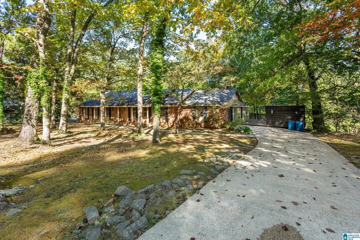 Property Photo: 2307 Ridgeview Road AL 36207