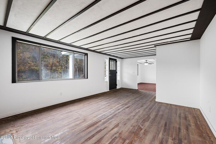 Property Photo:  75 Hamlin Highway  PA 18444 