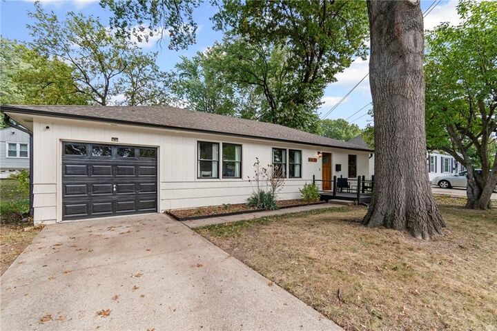 Property Photo:  6620 W 56th Street  KS 66202