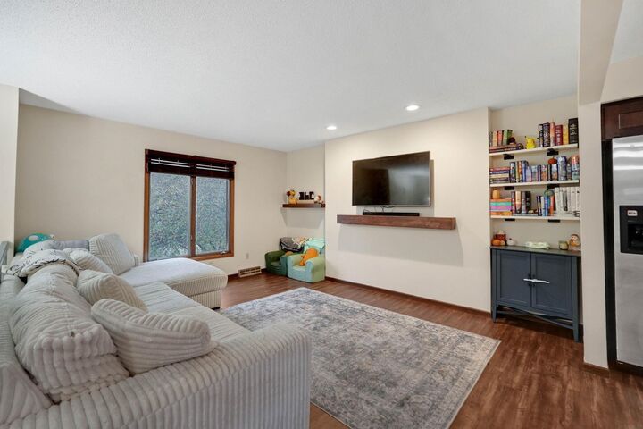 Property Photo: 2126 Oxford Lane IA 50613