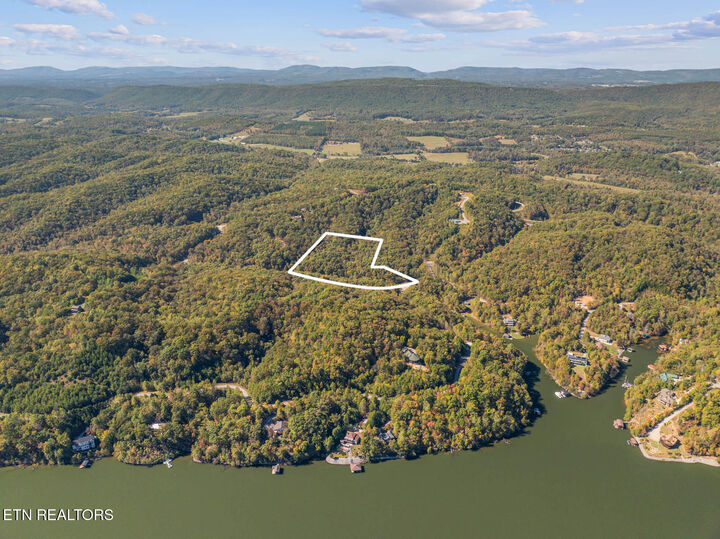 Property Photo:  Hidden Oaks Rd. - 5.14 Acres  TN 37854 